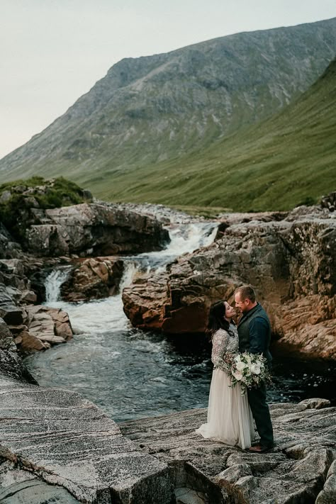 The Highlands make for a stunning location for a Scottish elopement. Scotland elopements. Adventure elopement in the Glencoe Mountains. Elopement Glen Coe Outdoor Wedding Scotland, Highland Wedding Scotland, Scottish Highlands Wedding, Adventure Decorations, Scotland Wedding Venues, Castles Wedding, Glencoe Elopement, Elopement Scotland, Scottish Wedding Traditions