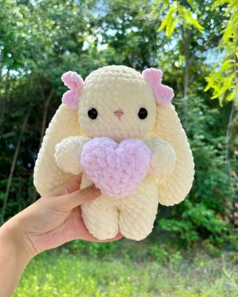 vanilla love bunny 🍦💗 available on my etsy ☁️ tags 🏷️ #crochet #crochetbunny #amigurumi #crochetplushie #crochetlove #crochetplush #crochetplushies #amigurumis #amigurumilove #smallbusiness #crochetpattern #crochetinspiration Crochet Bunny Stuffed Animal, Cute Plushies Diy, Cute Crochet Toys, Crochet A Plushie, Crochet Plushies Free Pattern, Mini Crochet Plushies, Plush Crochet Pattern Free, Crochet Dog Toys, Crochet Mushroom Plush