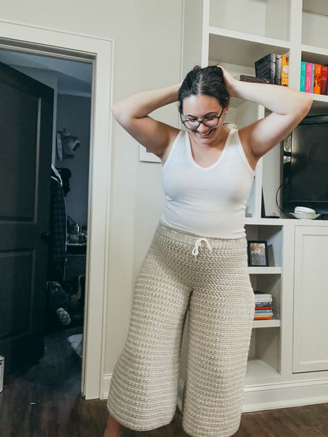 Ready to level up your crochet game by creating something unique and functional? Try our Salara Pants crochet pattern for wide-leg crochet pants that are not just cozy, but also super stylish. It's easy to follow and beginner-friendly with made to measure elements to ensure the perfect fit! Don't forget to tag us @yarnthrift and use #salarapants when sharing your creations! Crochet Lounge Pants, Pants Crochet Pattern, Pattern Palazzo Pants, Crochet Pants Pattern, Pants Crochet, Crochet Apparel, Crochet Bottoms, Crochet Pants, Modern Crochet Patterns