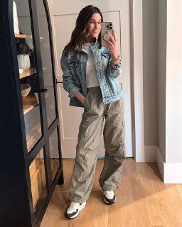 Womantell Trendy Parachute Pants Outfit, Parachute Pants Outfit, Winter Pants Outfit, Athleisure Outfits, Casual Friday, Cargo Jeans, Fashion Studio, No Boundaries, Fall Winter Outfits