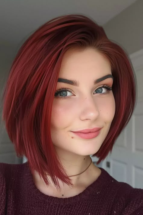 45+ Gorgeous Bob Hairstyles Trending Right Now - Flo's Blog Red Hair Short Bob, Red Bob Hairstyles, Short Red Bob, Red Hair Bob, Dark Blonde Bobs, Red Short Hair, Red Bob Hair, Curly Brunette, Black Bob Hairstyles