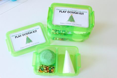 Dit Christmas Gifts, Play Dough Christmas, Play Doh Kits, Class Christmas Gifts, Invitation To Create, Decorate A Christmas Tree, Christmas Units, Diy Christmas Presents, Playdough Kits