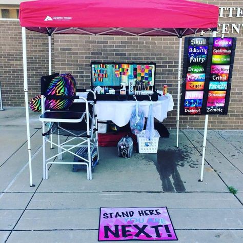 Face Painting Station Party Ideas, Face Painting Stand Ideas, Face Paint Board Display, Face Paint Booth Ideas, Face Painting Setup, Face Paint Booth Set Up, Face Painter Set Up, Face Painting Business, Face Paint Set Up