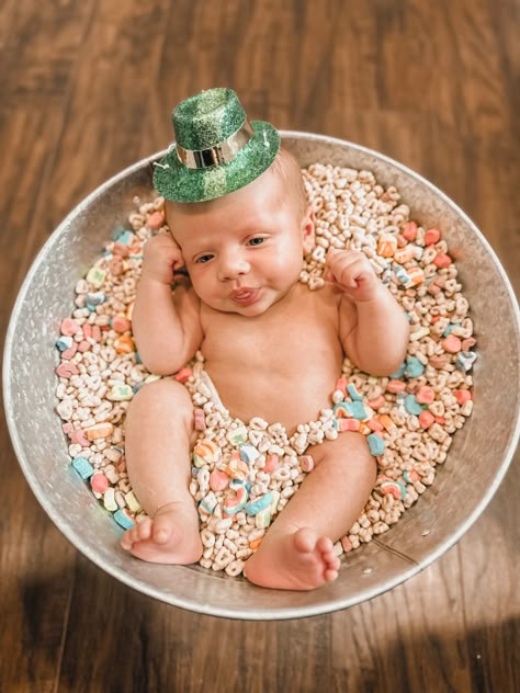 Baby photoshoot st.Patrick’s dsy Newborn Mardi Gras Pictures, St Patricks Newborn Pictures, 3 Month Birthday Ideas, Sibling St Patricks Day Pictures, First Saint Patricks Day Pictures, St Patricks Pictures, 1 Month Old Baby Pictures March, St Patty Day Baby Photo Shoot, March Newborn Photoshoot