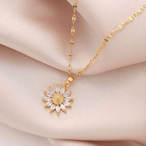 Luxury Gold Plated Sunflower Necklace Sunflower Jewellery, Big Pendant Necklace, Daughter 21st, Formal Jewelry, Sunflower Ring, Sunflower Jewelry, Sunflower Pendant, Sunflower Necklace, Mens Jewelry Necklace