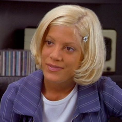 Tori Spelling Tori Spelling 90s, Got Braids, Tori Spelling, Beverly Hills 90210, 90s Vibes, 90s 2000s, 90s Fashion, Beverly Hills, Look At