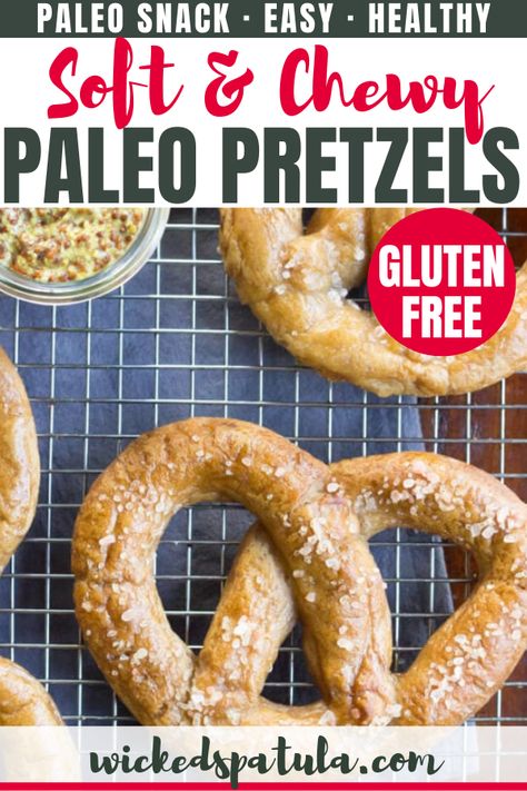 Paleo pretzels - These soft paleo pretzels are just like Auntie Ann's! Classic taste and classic texture! #wickedspatula #paleo #snacks #pretzel Paleo Pretzels, Paleo Appetizer, Healthy Paleo Snacks, Paleo Snacks Easy, Paleo Comfort Food, Gluten Free Snacks Recipes, Paleo Recipes Snacks, Paleo Vegetarian Recipes, Paleo Appetizers