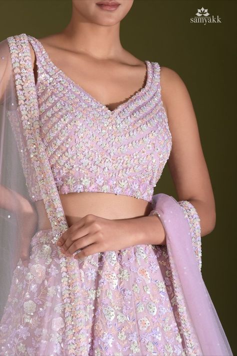 Lehenga Blouse Designs Latest, Gorgeous Lehenga, Stylish Lehenga, Casual Bridal Dress, Indian Bridesmaid Dresses, Simple Lehenga, Indian Outfits Lehenga, Lehenga Designs Simple, Indian Bride Outfits