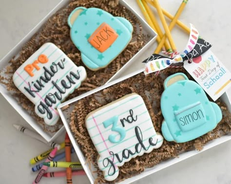 Last Day Of School Cookies Decorated, First Day Of School Cookies For Kids, First Day Of School Cookies, Decorated Cookies For Teachers, Teacher Appreciation Royal Icing Cookies, First Day Of School Cookies For Teachers, Flooded Cookies, Back To School Cookies, Classmate Gifts