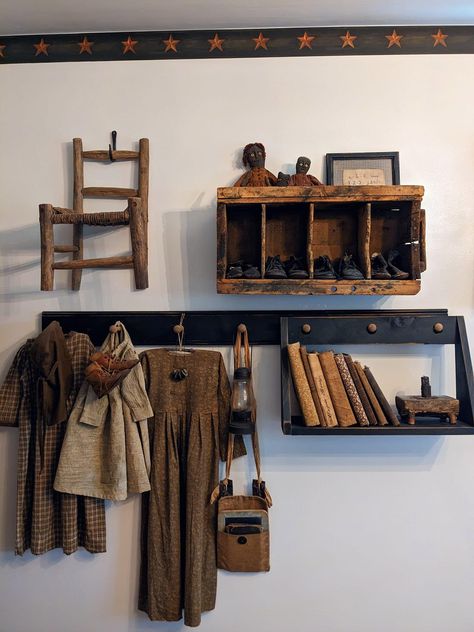 Primitive Bedroom Decor Ideas, Primitive Bedroom Decor, Primitive Country Bedrooms, Primitive Wall Shelf, Primitive Laundry Rooms, Primitive Clothing, Primitive Vignettes, Primitive Shelves, Primitive Interiors