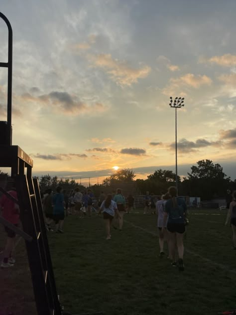 marching band sunsets School Band Concert Aesthetic, Marching Band Couple Aesthetic, Bass Drum Marching Band, Band Camp Aesthetic, Band Aesthetic High School, Ymca Aesthetic, Marching Band Couples, Marching Band Aesthetic, Marching Band Camp