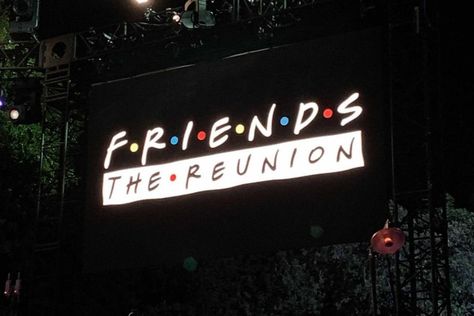 Everything we know about Friends: The Reunion, including when it is out, how to watch it and how to catch up on all the old seasons of Friends. Friends Season 1, Friends Tv Quotes, Friends Phone Case, Friends Reunion, Kit Harrington, Friends Scenes, Courtney Cox, Isabella Rossellini, Matt Leblanc