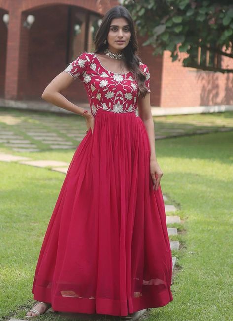 #gown #gowndress #gownspiration #gownstyle #gowninspiration #gownfashion #gown #gownlove #gownelegant #traditionalgown #traditionalgown  #mauvegown #gownwithdupatta Gowns Online Shopping, Lehenga Crop Top, Long Frock Designs, Lehenga Choli Wedding, Party Wear Lehenga Choli, Reception Gown, Designer Gown, Party Wear Gown, Indian Bridal Wear