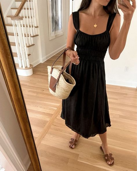 Black Linen Midi Dress, Black Linen Dress Outfit Summer, Black Linen Dress Outfit, Black Hermes Sandals, Black Midi Dress Summer, Hermes Sandals Outfit, Linen Dress Outfit, Kat Jamieson, Loewe Tote