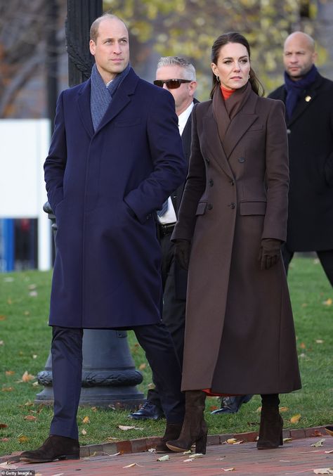 Duke Of Windsor Style, Kate Middleton Balmoral, Kate Middleton Winter Style, Prince William Style, Coat Kate Middleton, Kate Middleton Dress Coats, William And Kate Paparazzi, Extreme Confidence, Princess Of Wales Kate Middleton