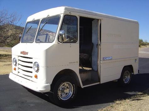 Chevrolet - Step-Van 7 '61 (Commercial vehicles) - history, photos, PDF broshures Mobile Coffee Shop, Customised Trucks, Hot Dog Cart, Step Van, Commercial Van, Chevy Van, Shop Truck, Delivery Truck, Panel Truck