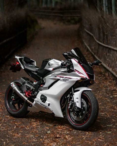 Yamaha Yzf R6 Wallpaper, Yamaha R6 Black, Thai Concept Motorcycle Design, Yamaha R15 V4, R6 Wallpaper, Sport Motorcycles, Sports Motorcycle, Arcade Retro, Stylish Bike