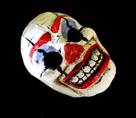 Creepy Clown Mask Paper Mache White Black Red Masks Diy Halloween Mask Paper Mache, Paper Mache Mask Ideas, Halloween Carnevil, Paper Mache Masks, Mask Paper Mache, Scary Clown Mask, Diy Halloween Masks, Ghost Mask, Scary Halloween Masks