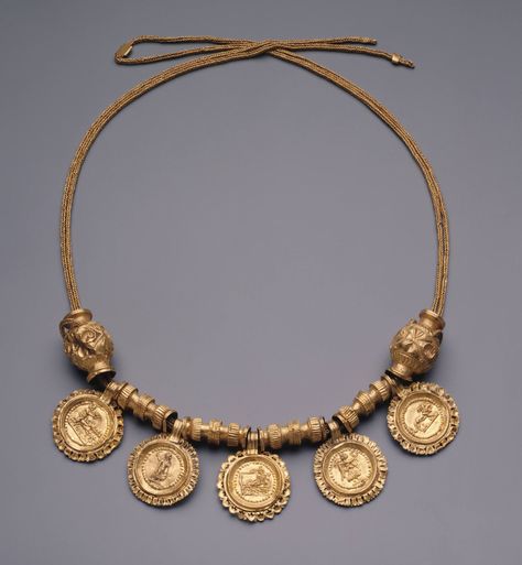 Roman, Severan  Necklace with imitation coin pendants, early 3rd century A.D.  Gold Ancient Roman Jewelry, Ancient Jewels, Jewellery Shops, Roman Jewelry, Ancient Jewellery, Jewelry Girl, Historical Jewellery, Antique Jewelry Indian, Gold Pendant Jewelry