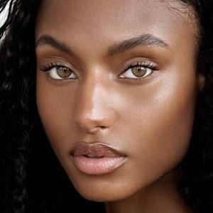 Hazel Eyes On Black Women, Hazel Eyes Black Women, Sydney J Harper, Amber Eyes Color, Pretty Eyes Color, Green Brown Eyes, Eye Lens Colour, Dark Skin Models, Book Women