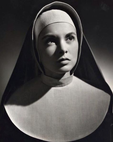 Nun Painting, Nun Drawing, Fun Portraits, People Reference, Norman Bates, Janet Leigh, Turner Classic Movies, Female Reference, Call Of Cthulhu