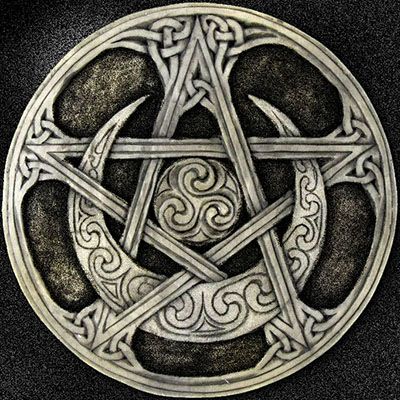 Beautiful moon pentacle plaque incorporates pagan and celtic symbolism, which flows endlessly, as celtic knot work does. (Sold and shipped by Eclectic Artisans) Pentacle Art, Celtic Symbolism, Medieval Symbols, Celtic Sun, Celtic Knot Work, Summoning Circle, Moon Pentacle, Celtic Moon, Cool Symbols