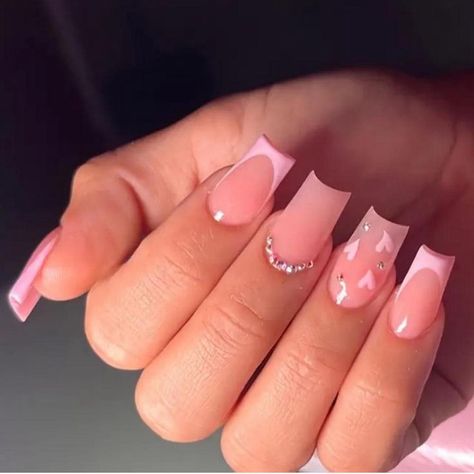 Soft Pink Square Acrylic Nails, Short But Cute Acrylic Nails, Nail Inspo For 6th Graders, Trendy Nails Ideas Summer, Simple Nails Design Square, Cute Press On Nails For Kids, Mid Acrylic Nails, Birthday Nail Set Ideas Almond, Medium Length Square Nail Ideas