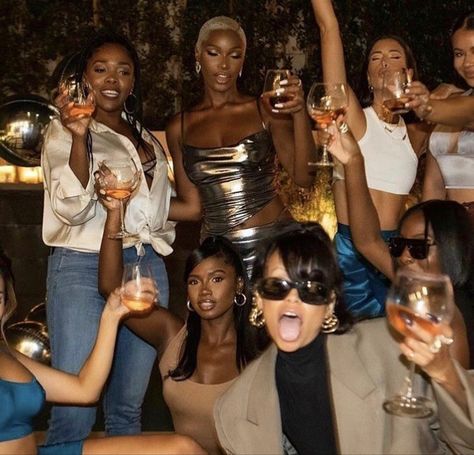 Group Of Women, Black Femininity, Best Friends Aesthetic, Friend Photoshoot, Best Friend Pictures, Girl Gang, Black Culture, Cute Friends, Friend Photos