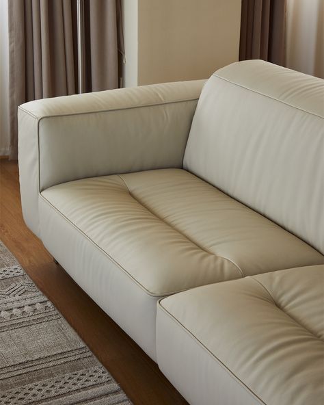 The butter modular sofa, which is loved by many consumers, has been upgraded again!🧀Still boasting its signature sleek design and plush comfort, the latest model now features a built-in headrest to ease tension in your shoulders and neck! Find it with the link in bio now. #gradodesign #ourgrado #gradoliving #ButtersofawithHeadrests #Sectionalcouch #classicdesign #chicvibes Modular Sofa, O Design, Find It, Product Design, Sleek Design, Sectional Couch, Classic Design, Link In Bio, Built In