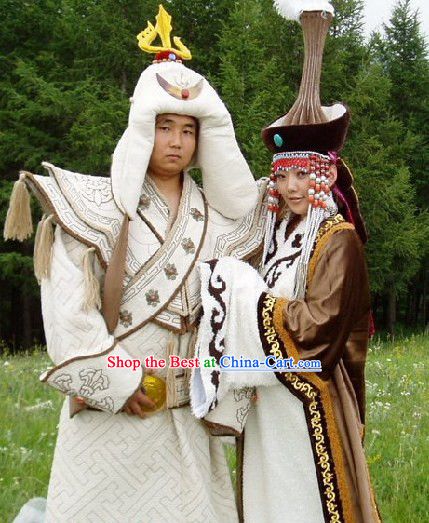 Traditional Mongolian Wedding Costumes Mongolian Wedding Dress, Mongolian Wedding, Dresses From Around The World, National Dress, Traditional Bride, Wedding Costumes, We Are The World, Ethnic Dress, Traditional Fashion