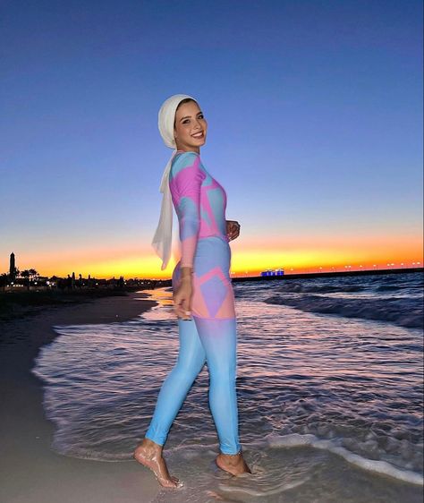 Hadia Ghaleb Swimwear, Outfits For Jamaica, Beach Hijab Outfit Ideas, Hadia Ghaleb, Modest Beach Outfit, Islamic Swimwear, Beach Hijab, Hijab Summer Outfits, Muslim Swimwear