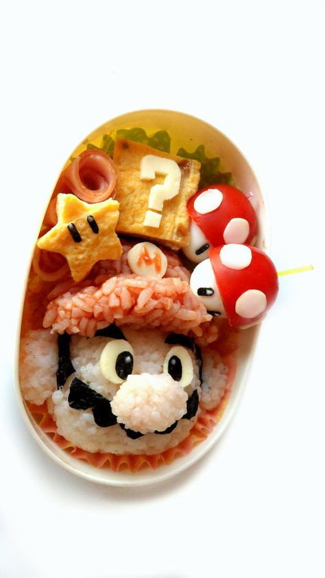 Mario Lunch Ideas, Mario Bento, Bento Decoration, Kyaraben Bento, Bento Tutorial, Bento Design, Kawaii Foods, Bento Kids, Kawaii Bento