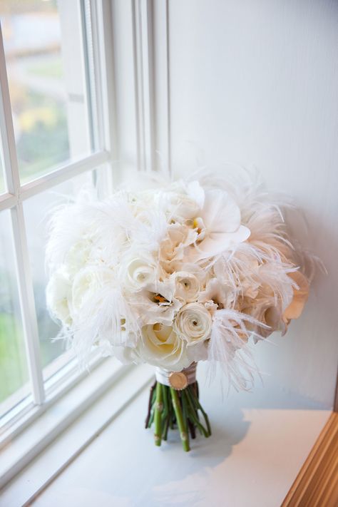 Trailing Bouquet, Bride Bouquets White, Gatsby Inspired Wedding, Wedding Bride Bouquet, 1920s Wedding Theme, Blush Weddings, 20s Wedding, Old Hollywood Wedding, Future Inspiration