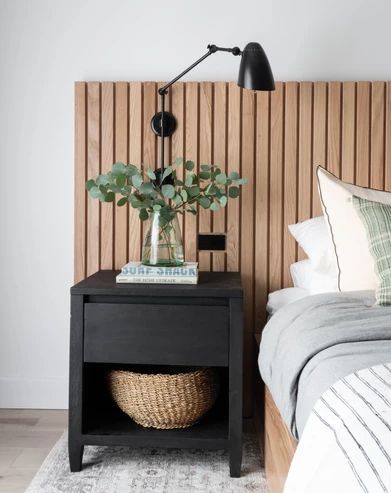 Modern Organic Accent Wall, Diy Slat Headboard, Modern Organic Bedroom, Modern Guest Bedroom, Nightstand Decor, Slatted Headboard, Headboard Wall, Accent Wall Bedroom, Hunter Valley