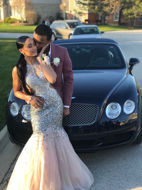 serenaa. on Twitter: "A look💋 #Prom2k18… " Prom Pictures Couples, Tulle Prom Dresses, Gowns Elegant, Prom Couples, Crystals Black, Prom Girl Dresses, Wedding Store, Dresses Mermaid, African Girl