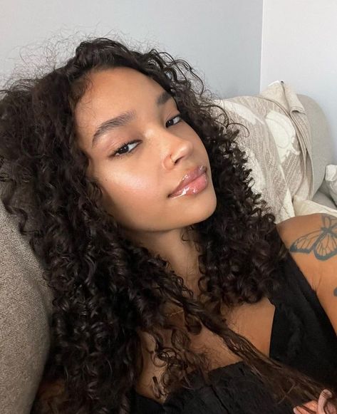 kayleemalcolm Kaylee Malcolm, Femininity Aesthetic, Caramel Skin, Brunette Aesthetic, Pretty Females, Feminine Aesthetic, Brown Girl, Cute Poses For Pictures, Light Skin