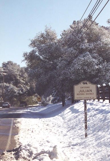 Snow storm in Julian, CA California Snow, Julian California, Mountain Community, California Winter, Pie Shop, Rural Living, The Mountains Are Calling, Winter Wallpaper, Mountain Town