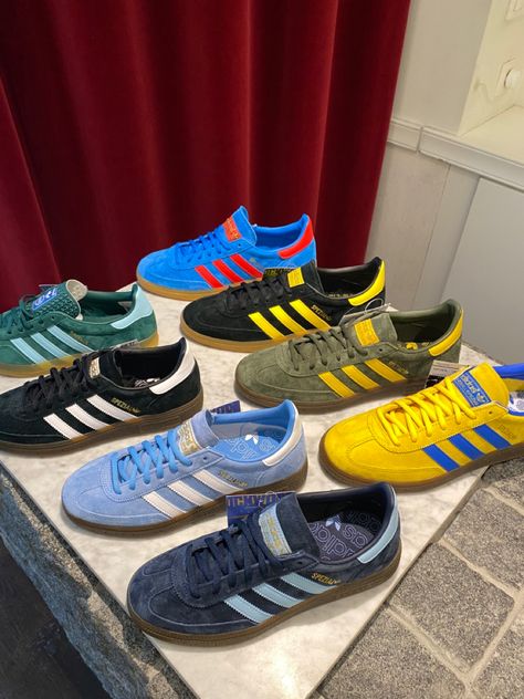 Colorful Shoes Aesthetic, Sambas Colors, Colored Sambas, Colorful Sambas, Addidas Shoes Samba, Adidas Samba Aesthetic, Sambas Aesthetic, Blue Adidas Spezial, Spring Shoes 2023