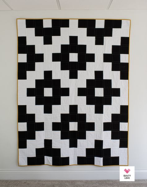 Mod Charms - Free quilt pattern - Quilty Love Black And White Quilts Patterns Simple, Checkerboard Quilt Pattern Free, Monochrome Quilt Patterns, Black White And Grey Quilt Patterns, Black White Gray Quilts Patterns, Modern Quilt Patterns Free, Black And White Quilts, Charm Quilt, Precut Fabric