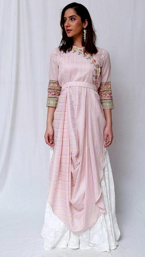 Maxi Design, Draping Fashion, Casual Wear Dress, Trendy Dress Outfits, Kurti Designs Party Wear, Designer Party Wear Dresses, Dress Indian Style, Indian Wedding Outfits, Indian Designer Outfits