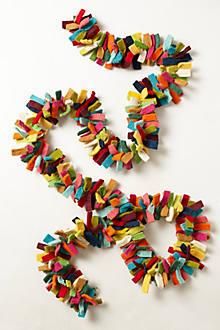 Jewelry Craft Ideas - Pandahall.com Anthropologie Garland, Diy Felt Garland, Bow Garland, Felt Bows, Navidad Diy, Felt Garland, Diy Garland, Felt Diy, Felt Christmas