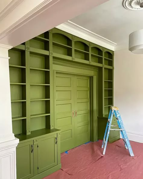 9 Gorgeous Olive Green Paint Colors Designers Love - Kaitlin Madden Home Blogger Farrow And Ball Bancha, Olive Green Paint Colors, Olive Green Rooms, Green Kitchen Paint, Green Interior Paint, Olive Green Paint, Garden Room Interiors, Olive Green Paints, Library Ladder