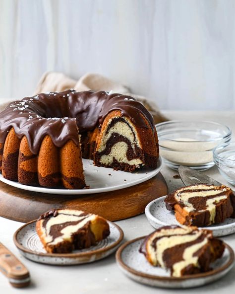 Marble Pound Cake, Pound Cake Glaze, Orange Pound Cake, Marble Cake Recipes, Glaze For Cake, Sour Cream Pound Cake, Sour Cream Recipes, Sour Cream Cake, Pound Cake Recipe