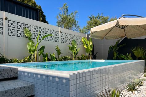 Creating your dream backyard oasis in Palm Springs style - Queensland Homes Palm Springs Style Home, Palm Springs Backyard, Palm Springs Garden, Palm Springs Pool, Dublin House, Dream Backyard Garden, Outdoor Cabana, Palm Springs Style, Backyard Renovations