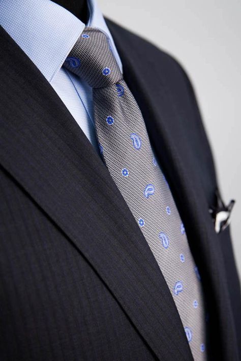 If ties are mandatory at work, make sure it's the last thing you put on as we get closer to the summer months. Beard Suit, Custom Pants, Terno Slim, Custom Dress Shirts, Men Mode, Mens Fashion Coat, Custom Made Suits, Custom Dress, Buy Shirts