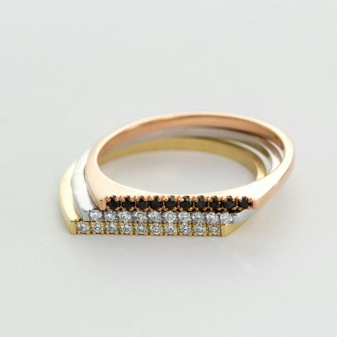 Band Ring Designs, Delicate Fine Jewelry, Grunge Jewelry, Diamond Gold Ring, Diamond Band Ring, Simple Diamonds, Rings Diamond, Black Diamonds, Ring Black