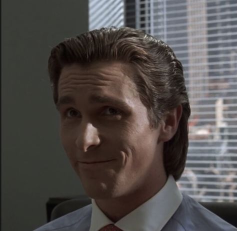 smiley guy Patrick Bateman Aesthetic, Patrick Batman, Patrick Bateman Icon, American Physco, Angel Pie, Mens Haircuts Short Hair, Patrick Bateman, Classic Haircut, Sigma Male