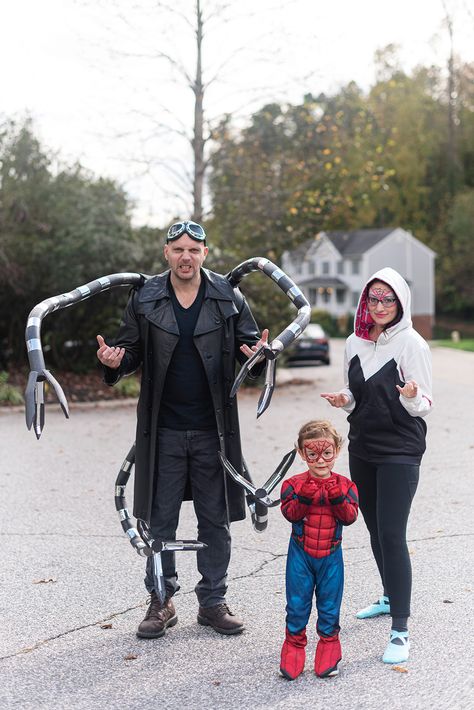 Marvel Halloween Costumes Family, Spiderman Costume Family, Family Spider Man Costumes, Spidey And His Amazing Friends Doc Ock Costume, Spidey Family Halloween Costumes, Family Halloween Costumes With 2 Boys, Diy Ghost Spider Costume Women, Spidey Family Costume, Aunt May Costume Spiderman