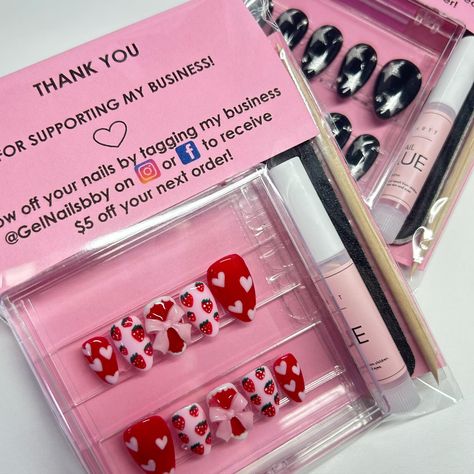 an example of how your press-on nails order looks like🧚🏼‍♀️ What’s included? ▫️instructions ▫️nail glue ▫️nail file ▫️nail buffer ▫️cuticle pusher ▫️alcohol prep pad ▫️nail adhesive sticky tabs ▫️customized press-on nails Press On Instruction Card, Press On Business, Press On Nail Packaging Ideas, Press On Packaging Ideas, Press On Nails Business, Press On Nails Packaging Ideas, Brazil Fashion, Business Nails, French Tip Nail Designs