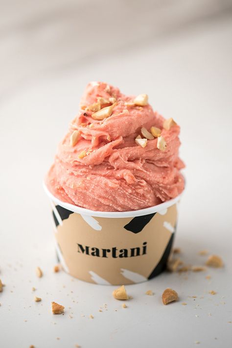 Gelato Brands, Creative Ice Cream, Gelato Bar, Cream Photography, Gourmet Sweets, Ice Cream Photography, Ice Cream Packaging, Gelato Shop, Ice Cream Brands